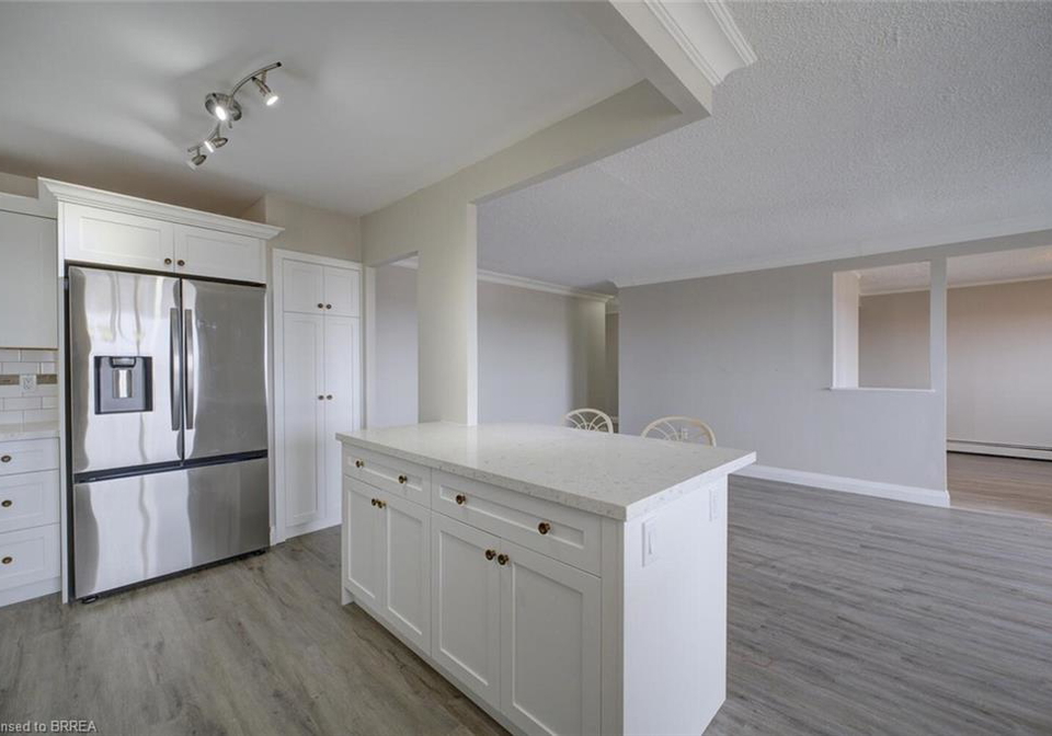 640-west-street-brantford-ontario-40841975