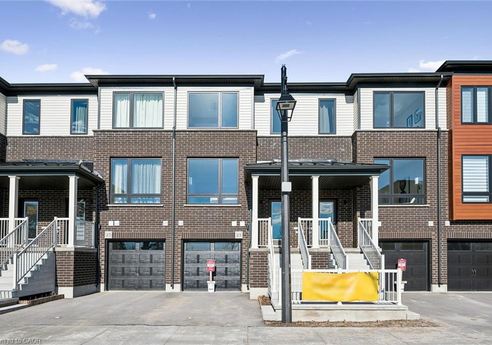 23-sora-lane-guelph-ontario-40841985