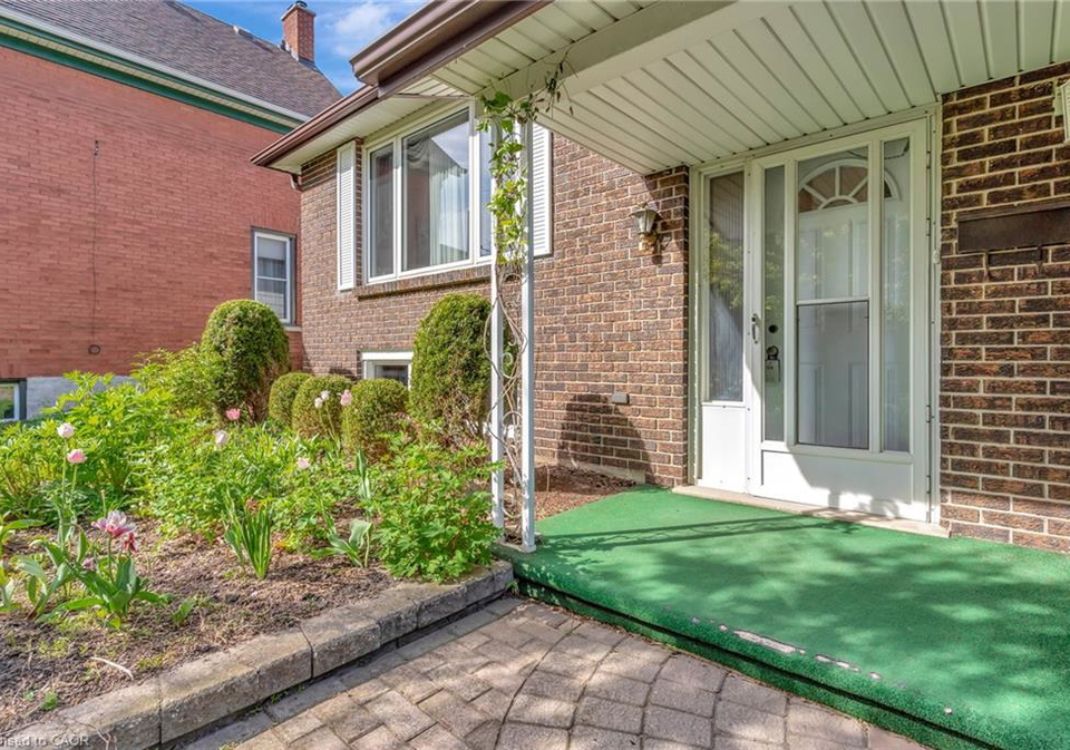 73-brunswick-avenue-kitchener-ontario-40842026