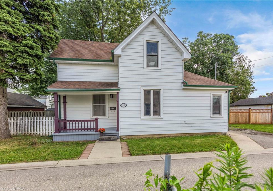 10-bishop-street-brantford-ontario-40842064