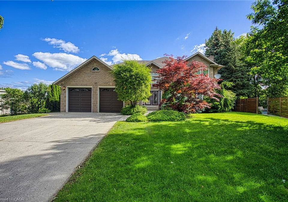 22-burt-court-stoney-creek-ontario-40842085
