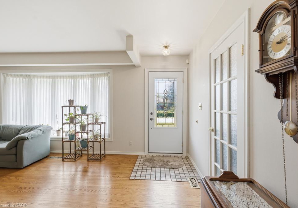 41-oriole-crescent-grimsby-ontario-40842094