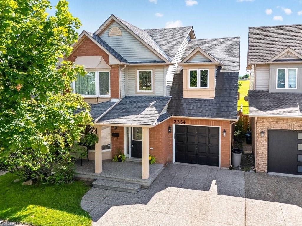 2254-pathfinder-drive-burlington-ontario-40842105