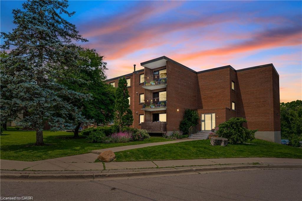 303-4-avalon-place-kitchener-ontario-40842117