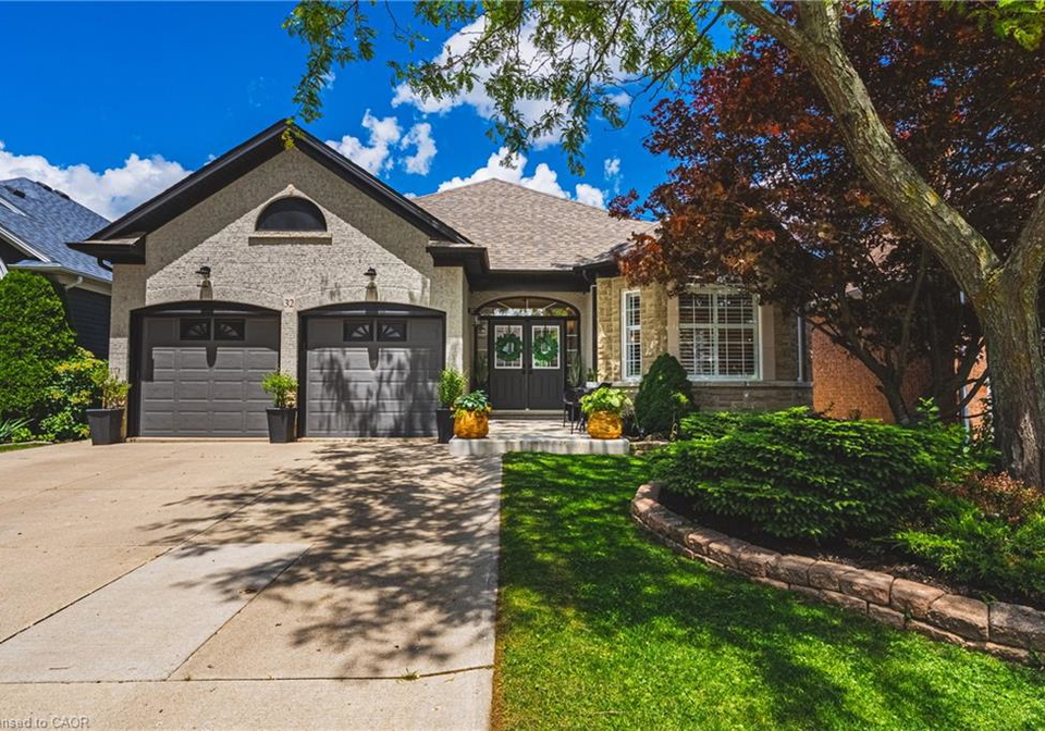 32-kopperfield-lane-mount-hope-ontario-40842122