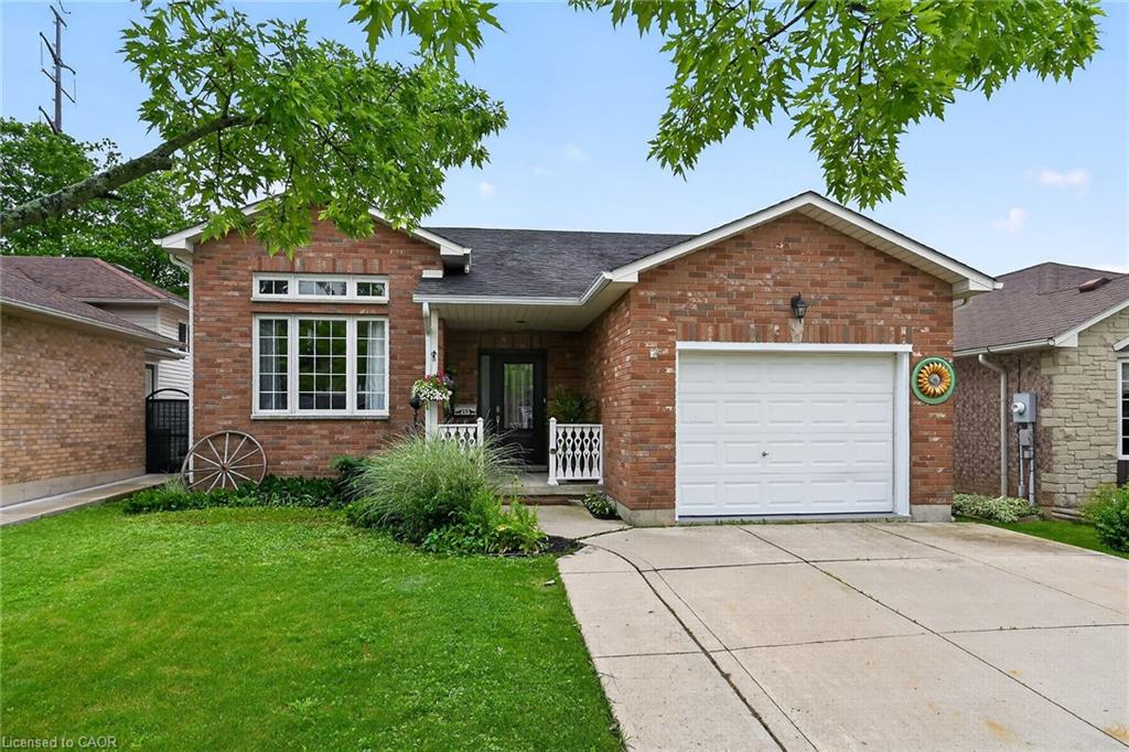 15-fuller-drive-caledonia-ontario-40842143