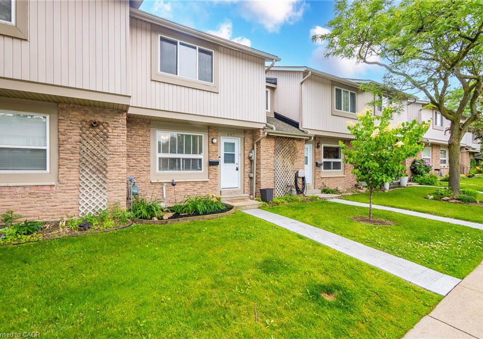647-woodward-avenue-milton-ontario-40842161
