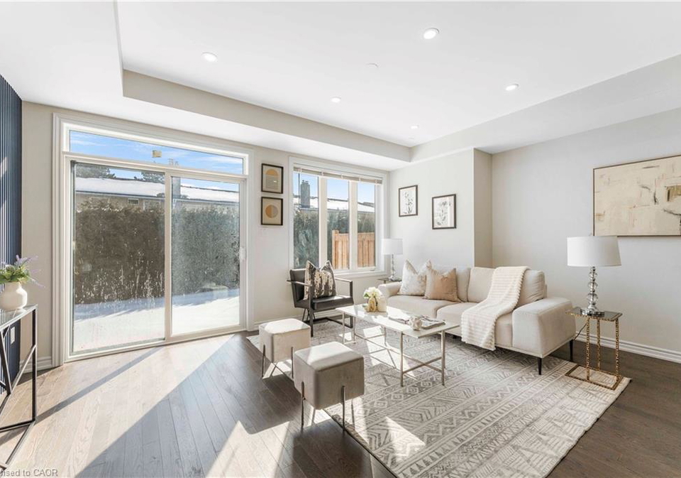 1426-oakmont-common-burlington-ontario-40842186