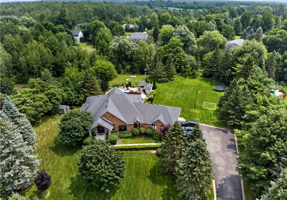 2050-15-side-road-milton-ontario-40842194