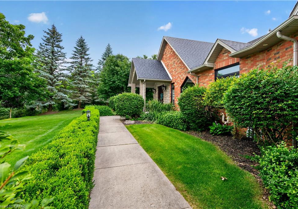 2050-15-side-road-milton-ontario-40842194