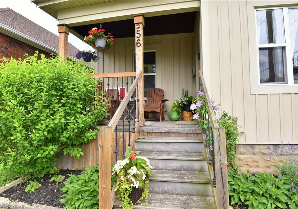 56-barons-avenue-n-hamilton-ontario-40842212