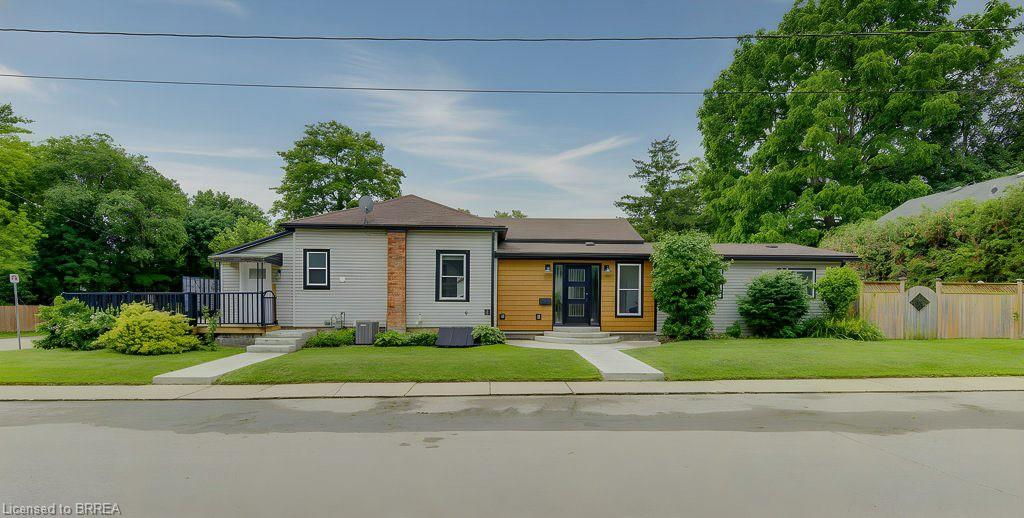 17-amelia-street-paris-ontario-40842215