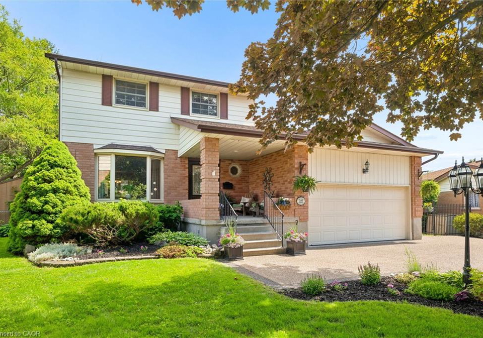 108-mallard-crescent-waterloo-ontario-40842220