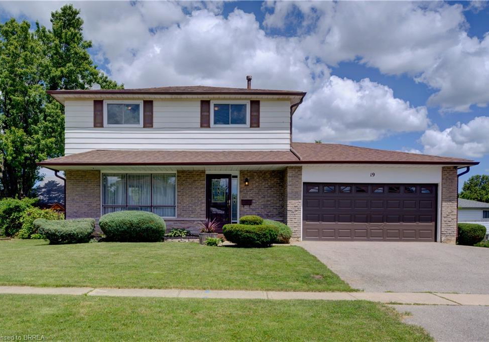 19-owen-avenue-paris-ontario-40842247
