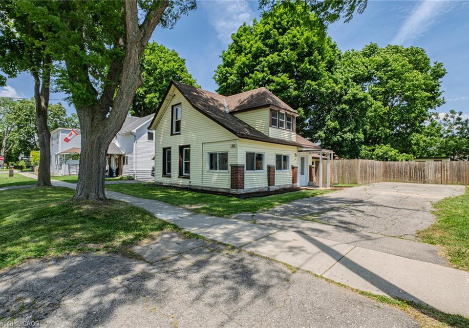 241-talbot-street-s-simcoe-ontario-40842258
