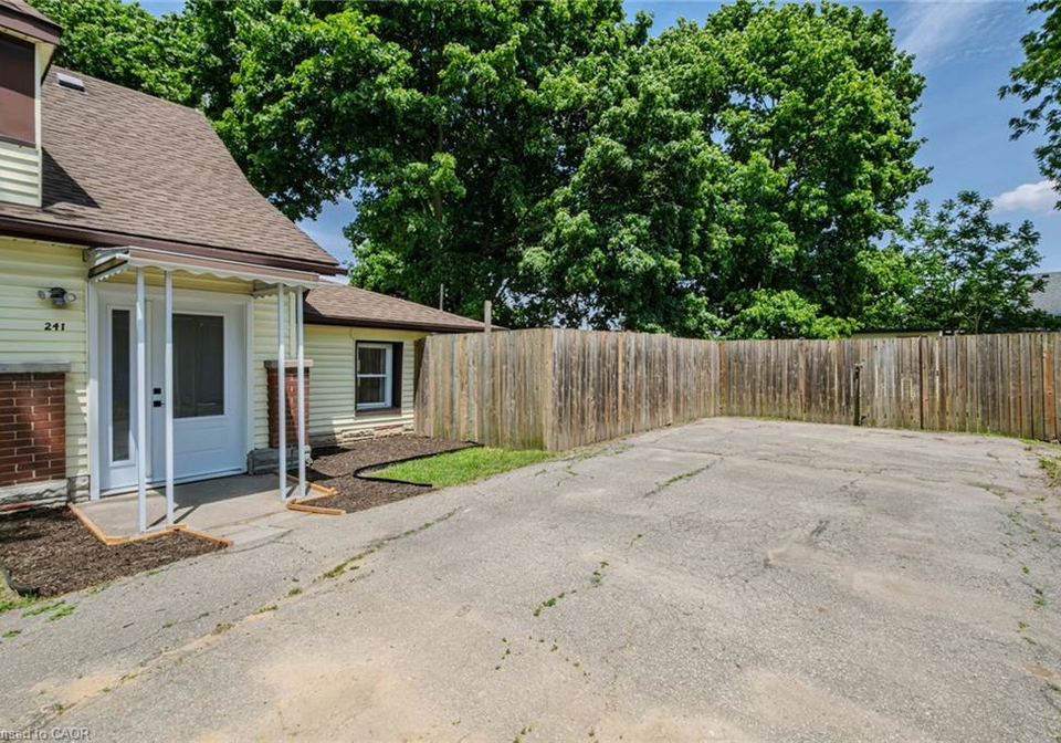 241-talbot-street-s-simcoe-ontario-40842258