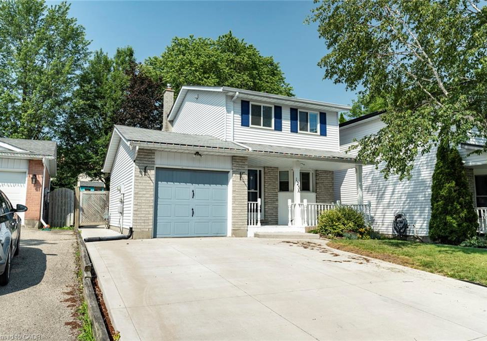 125-cornerbrook-crescent-waterloo-ontario-40842266