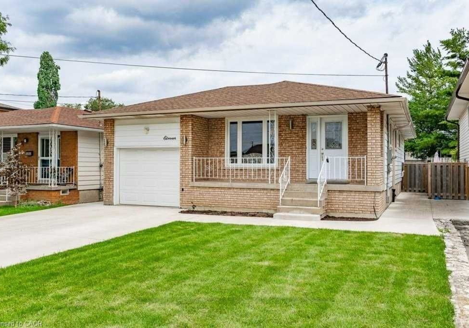 11-aterno-drive-hamilton-ontario-40842269