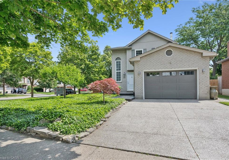 16-manitoulin-crescent-kitchener-ontario-40842278