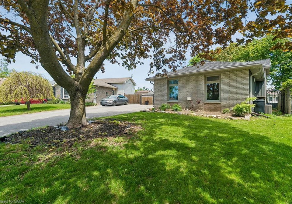 47-christie-crescent-barrie-ontario-40842284
