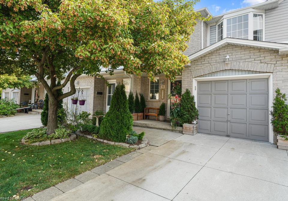 104-frances-avenue-stoney-creek-ontario-40842289