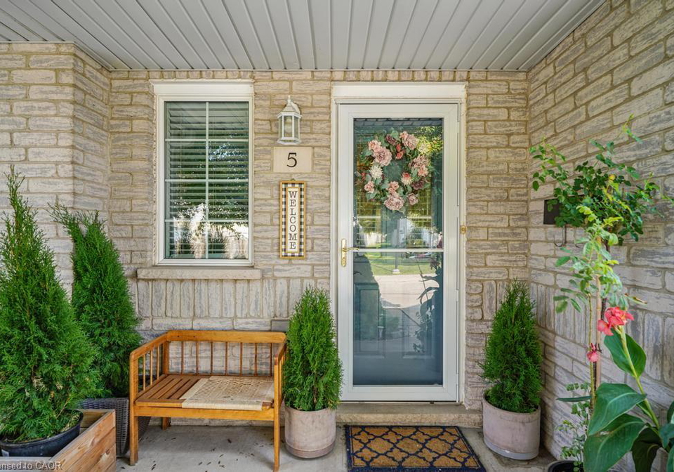104-frances-avenue-stoney-creek-ontario-40842289