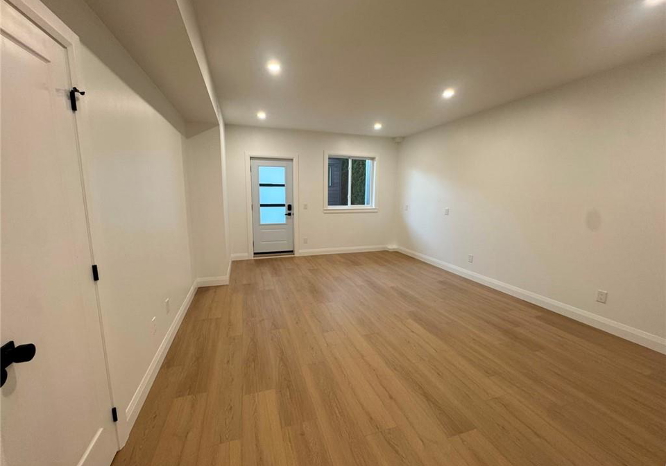 17-white-avenue-north-york-ontario-40842292