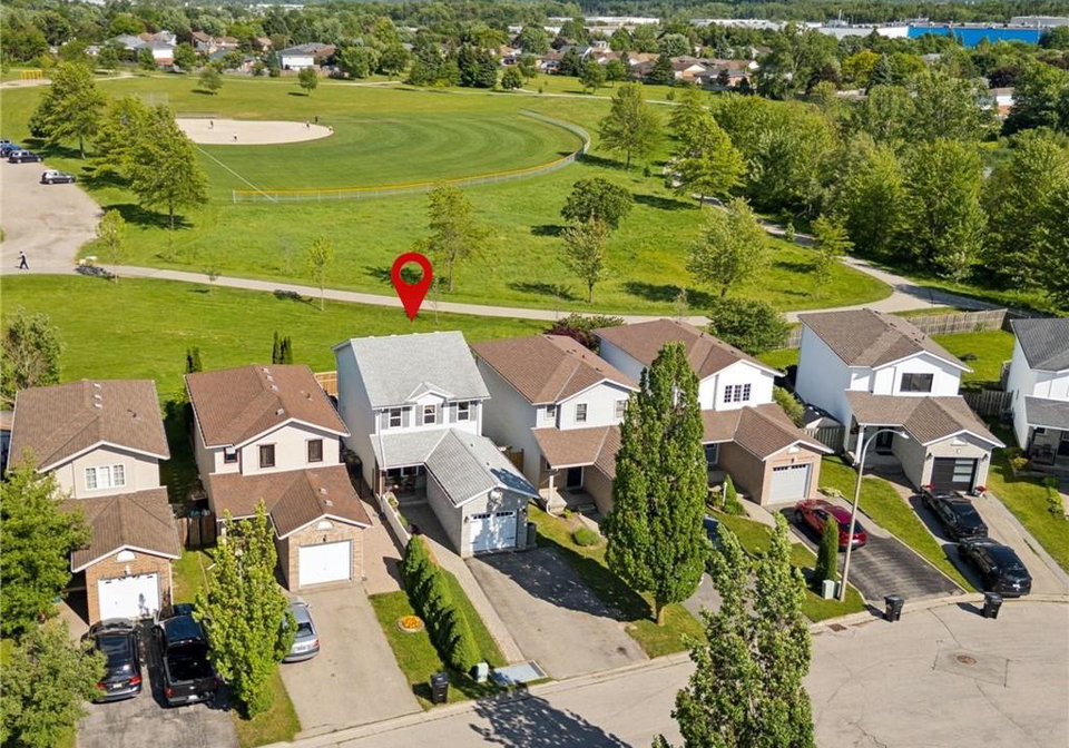16-white-sands-court-kitchener-ontario-40842314