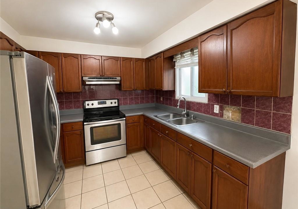 10-jeanette-avenue-grimsby-ontario-40842324