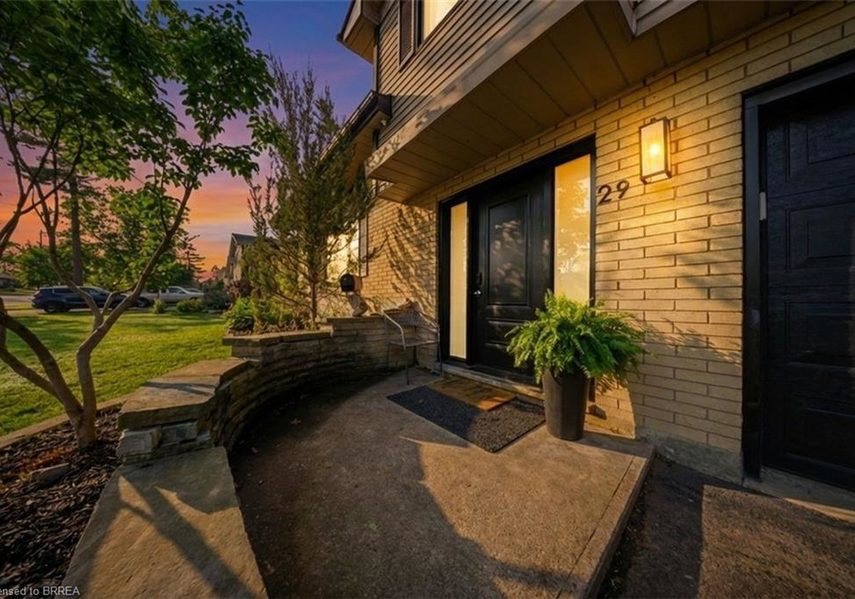 29-allwood-street-brantford-ontario-40842346