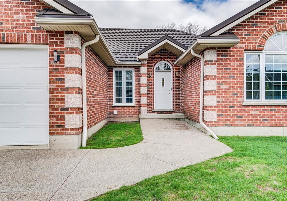 5239-ament-line-linwood-ontario-40842350