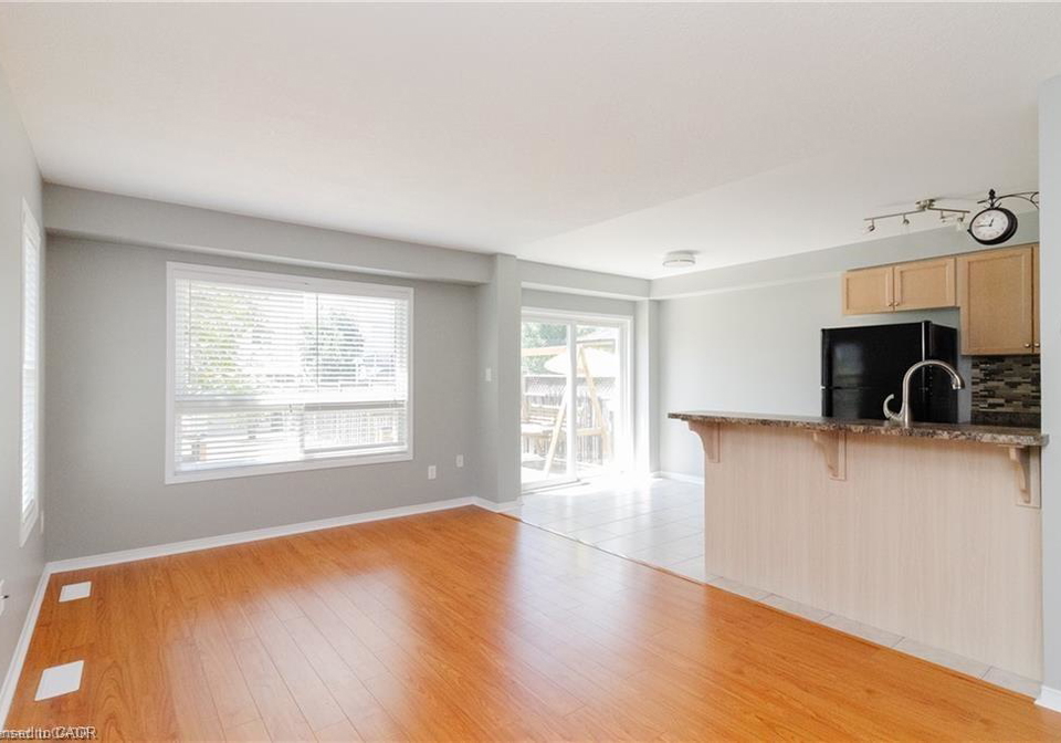 137-windwood-drive-hamilton-ontario-40842353