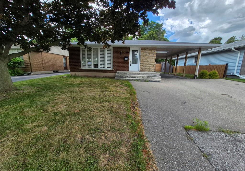 154-appalachian-crescent-kitchener-ontario-40842354