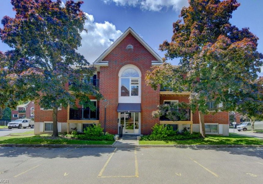 565-greenfield-avenue-kitchener-ontario-40842370