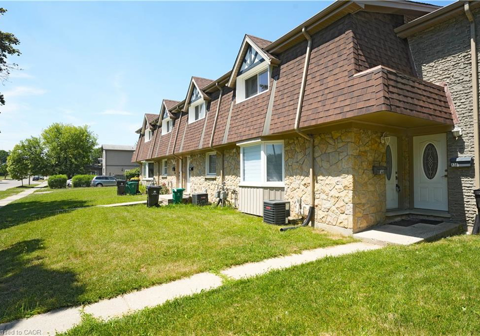 136-jansen-avenue-kitchener-ontario-40842416
