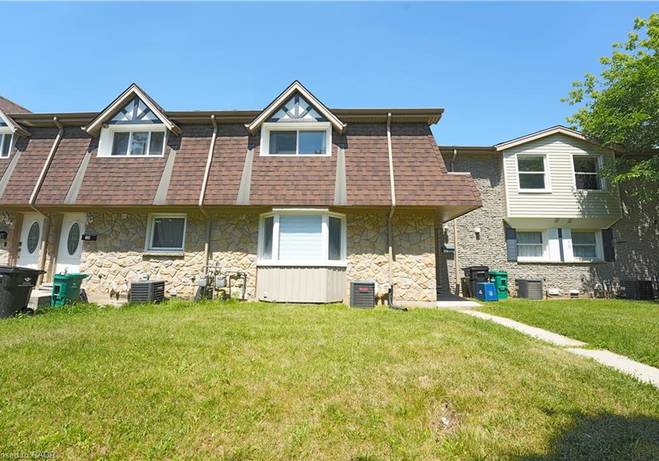 136-jansen-avenue-kitchener-ontario-40842416