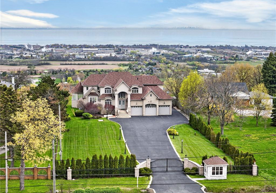803-ridge-road-hamilton-ontario-40842425