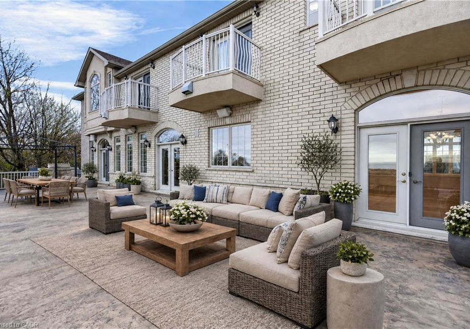 803-ridge-road-hamilton-ontario-40842425