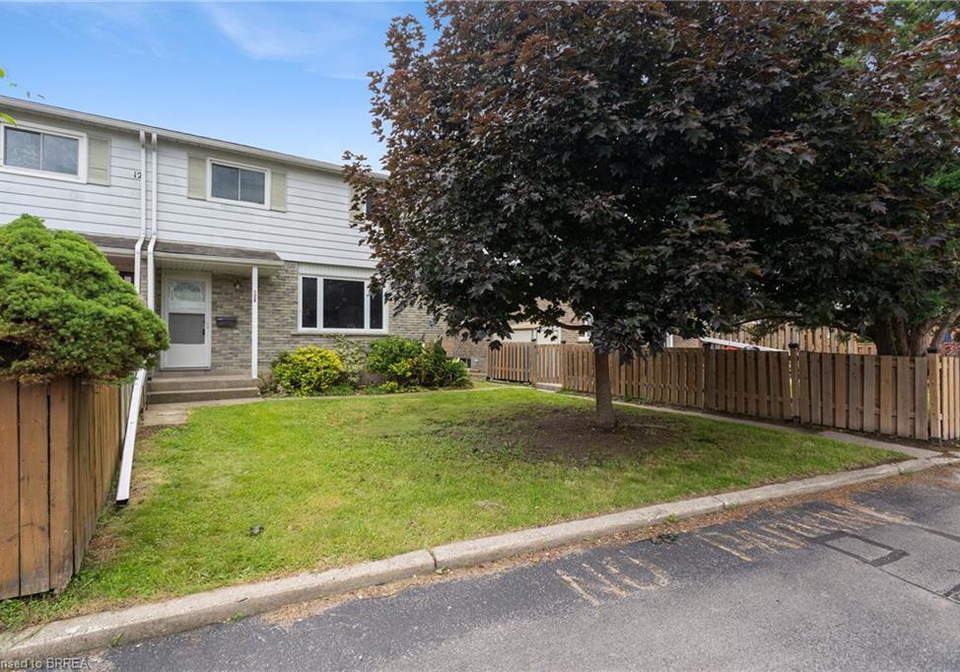 18-oakhill-drive-brantford-ontario-40842429