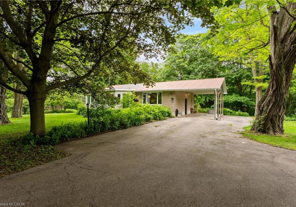 77446-orchard-line-bayfield-ontario-40842435
