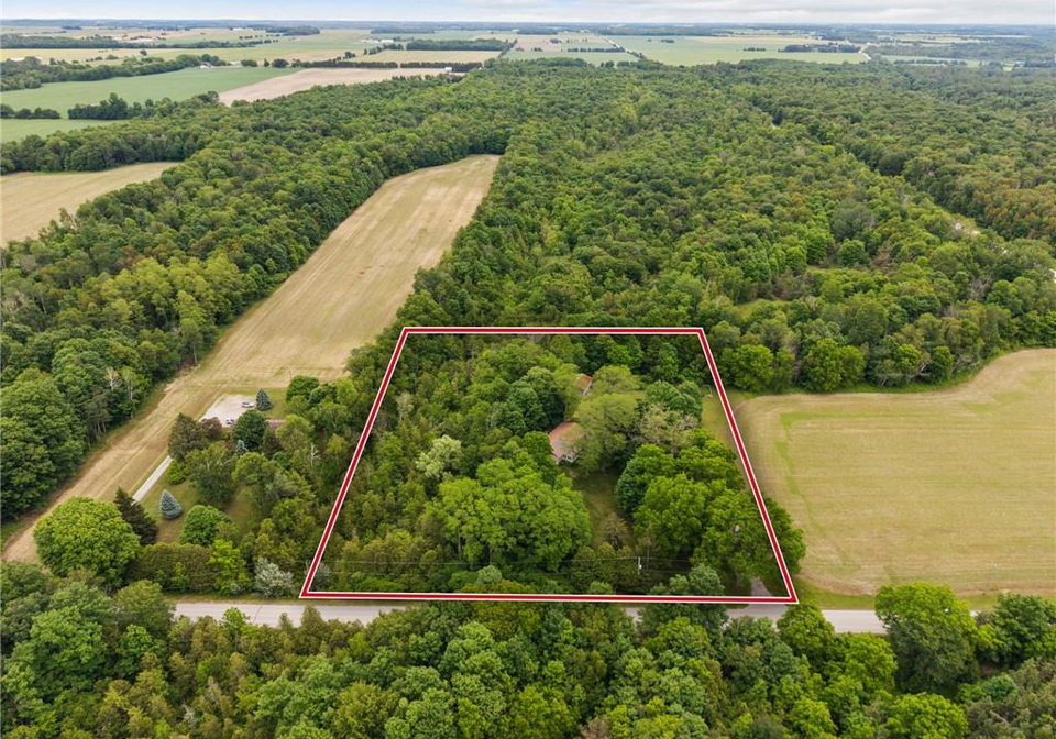 77446-orchard-line-bayfield-ontario-40842435