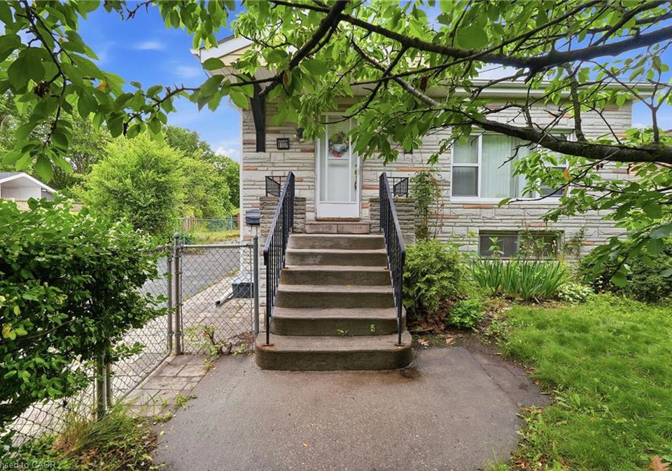 1137-halliday-avenue-mississauga-ontario-40842462