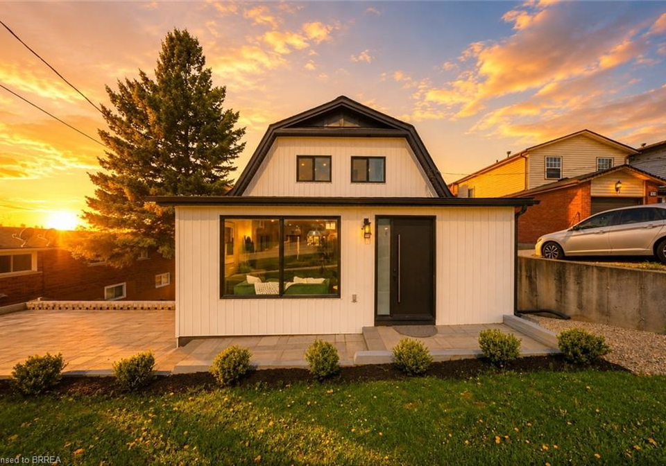 23-aberdeen-street-caledonia-ontario-40842476