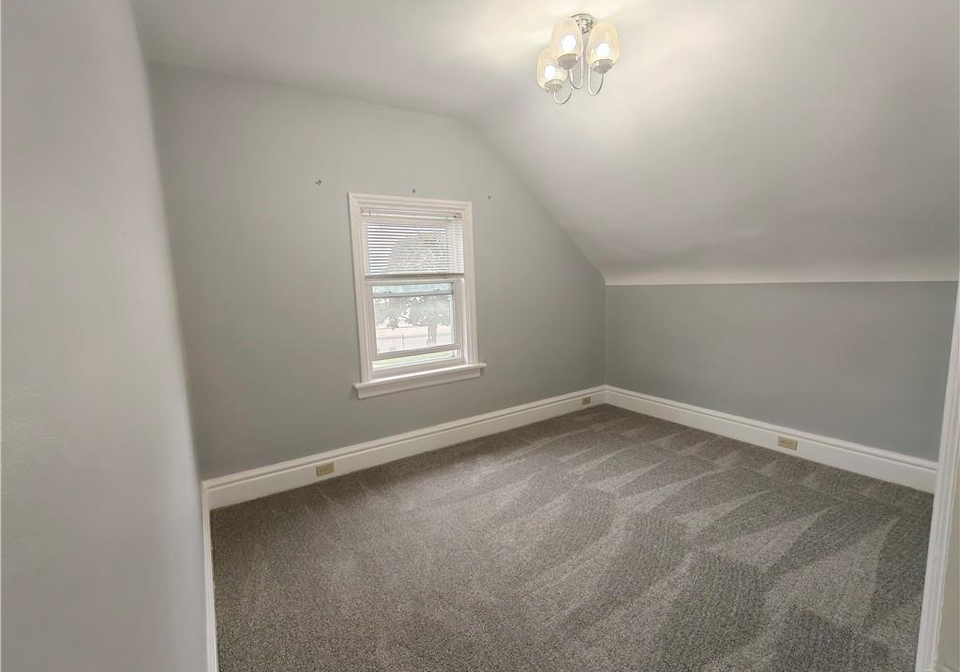 98-glasgow-street-kitchener-ontario-40842480