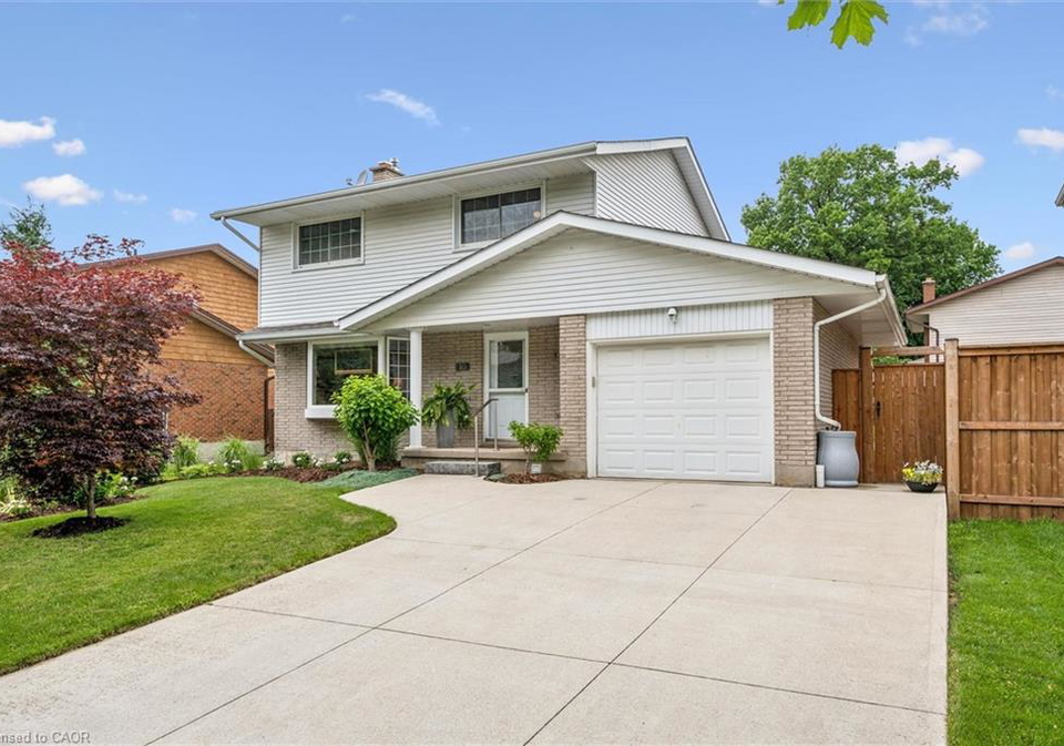 10-radcliffe-drive-kitchener-ontario-40842497