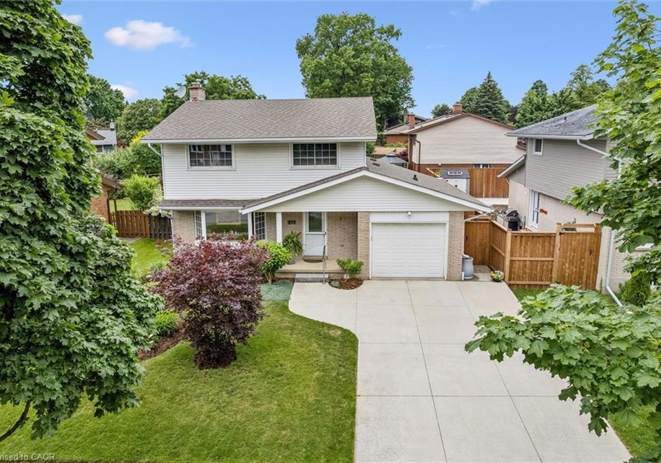 10-radcliffe-drive-kitchener-ontario-40842497