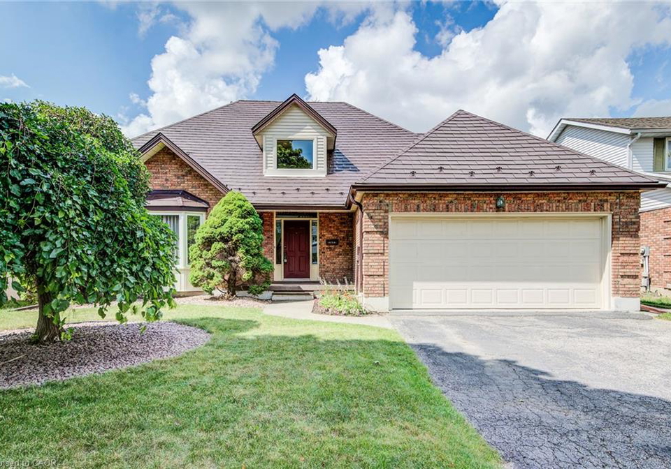 323-auburn-drive-waterloo-ontario-40842506