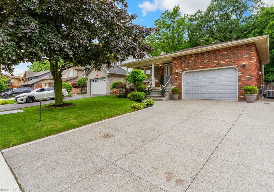 31-pinewarbler-drive-hamilton-ontario-40842547