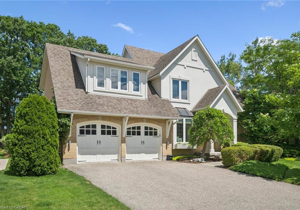 576-falconridge-crescent-kitchener-ontario-40842604
