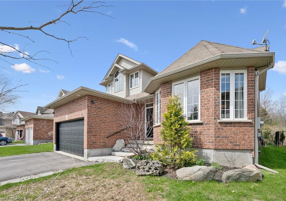 556-black-street-fergus-ontario-40842608